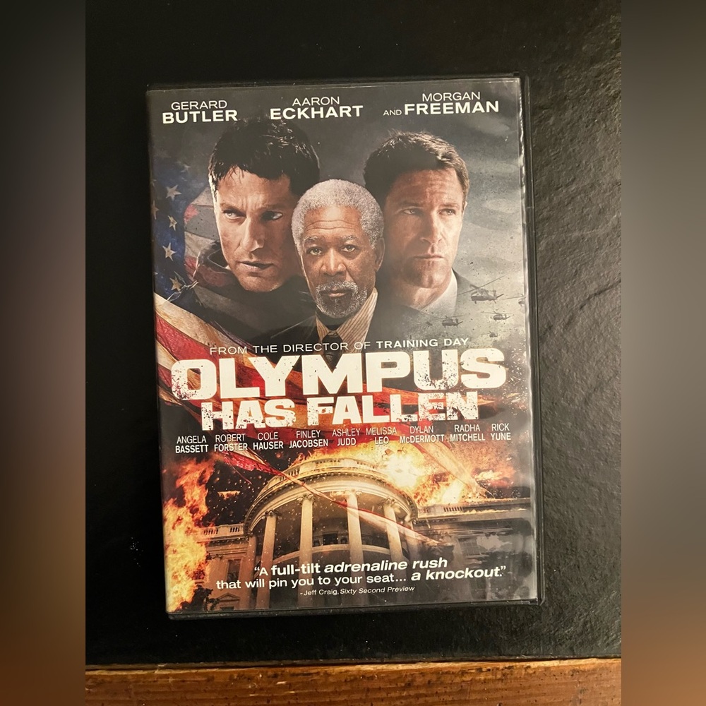 Olympus Has Fallen (DVD, 2013), Gerard Butler, Aaron Eckhart, Morgan Freeman